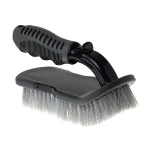Escova para limpeza de carpetes e tecidos